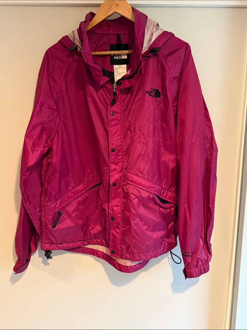 The North Face Women's Magenta Packable Hooded Rain Jacket
